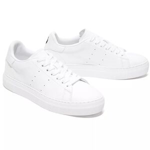 Alice and Olivia Thea Stacy Face Logo Sneakers